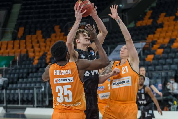 疑声不断涌 疑声不断涌