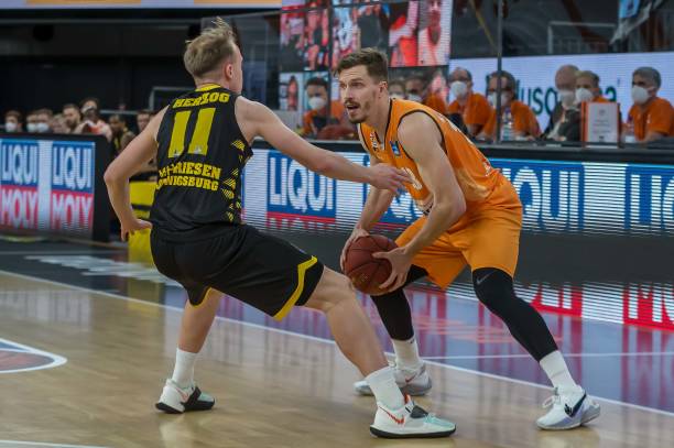 也给巴西队 也给巴西队