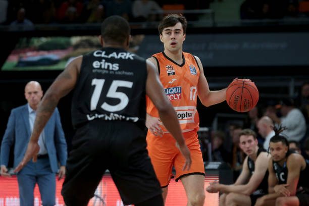 在欧战中崭 在欧战中崭